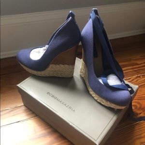 Bcbg platform shoes with ties